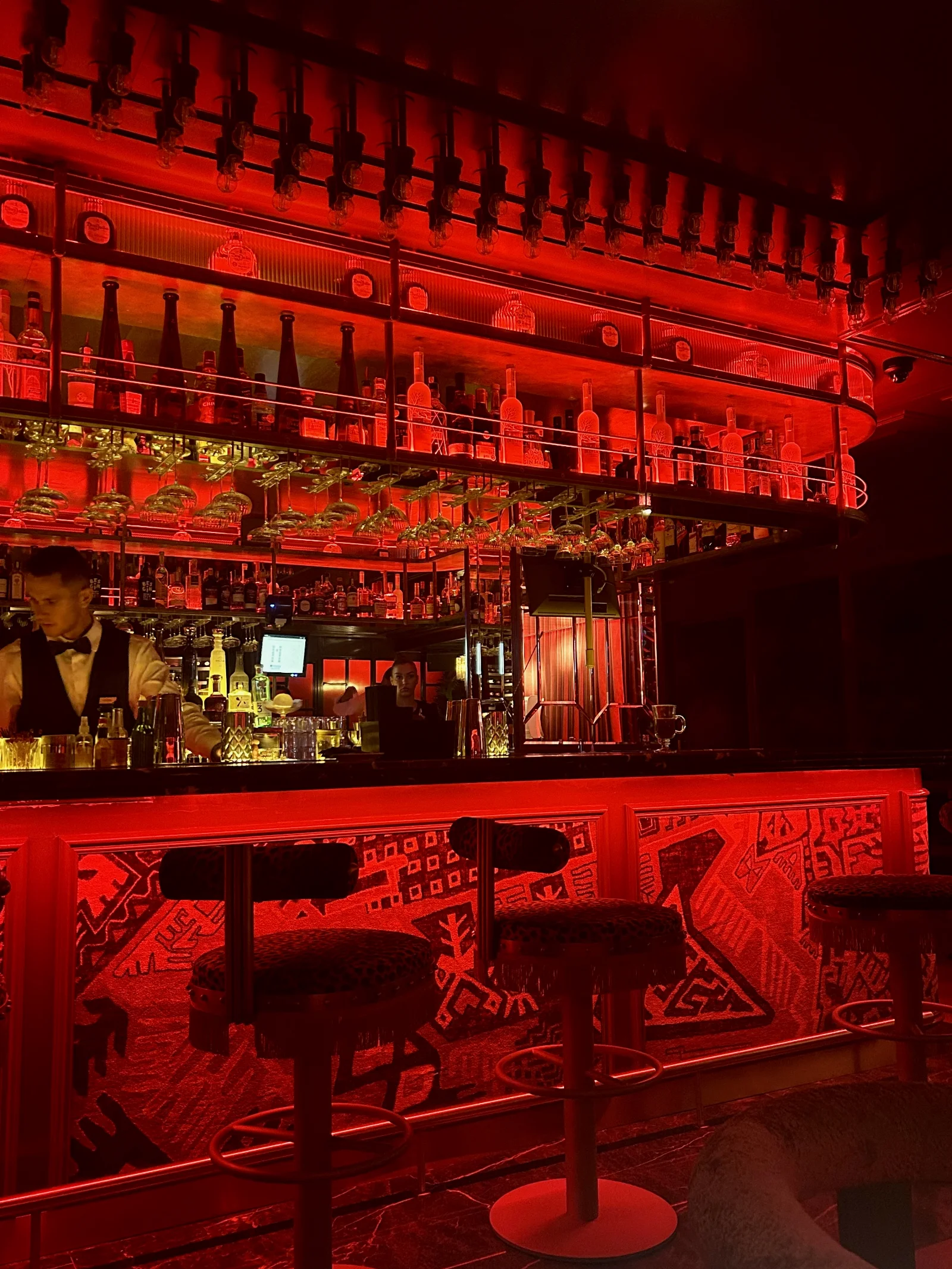 Motel Particulier, The Golden Mile