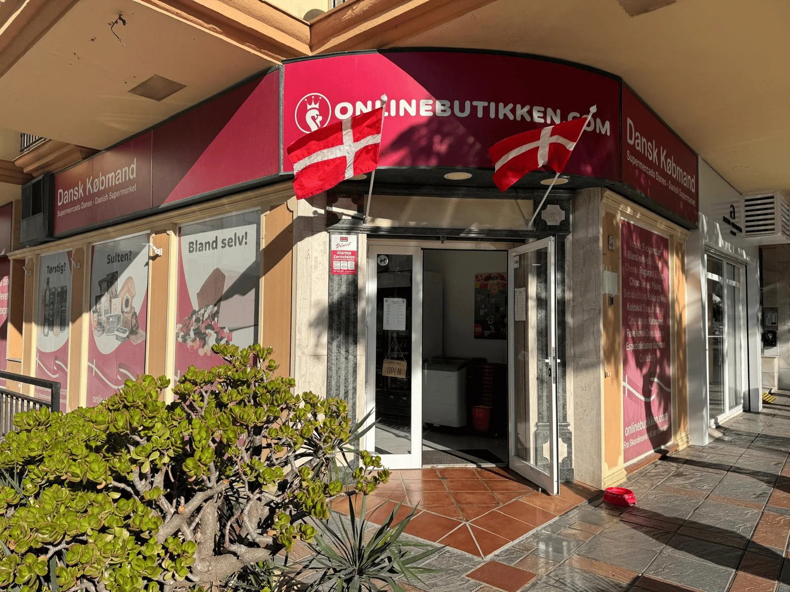 Onlinebutikken.com &middot; Supermarket w Fuengiroli