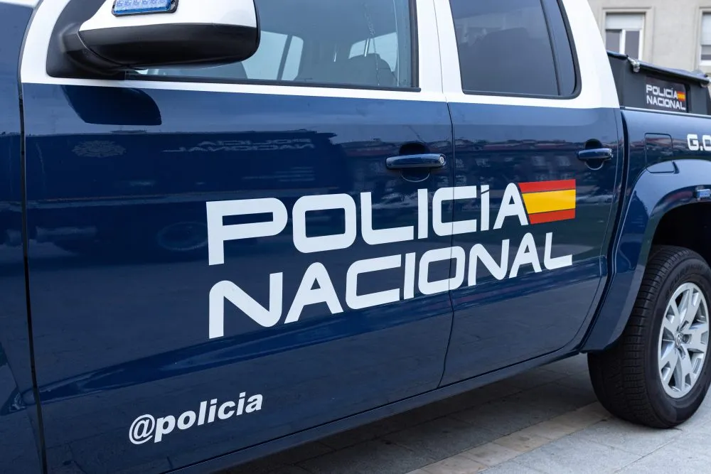 Policía Nacional patrol vehicle with Spanish flag markings